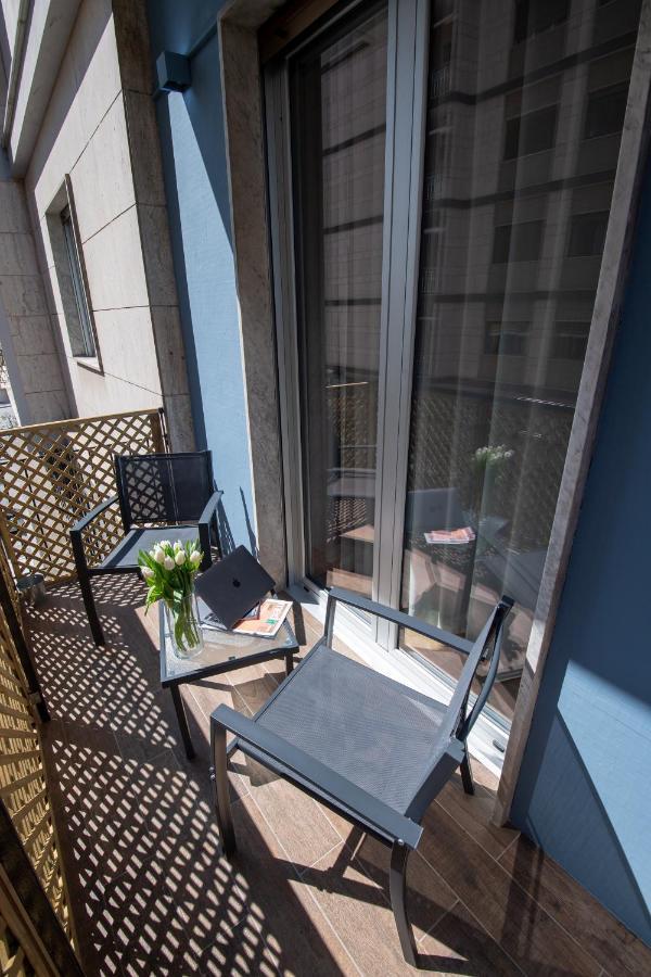 Contemporaneamente 147 - Modern & Comfort Rooms Bari Exterior photo