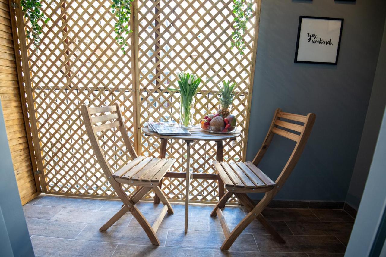 Contemporaneamente 147 - Modern & Comfort Rooms Bari Exterior photo