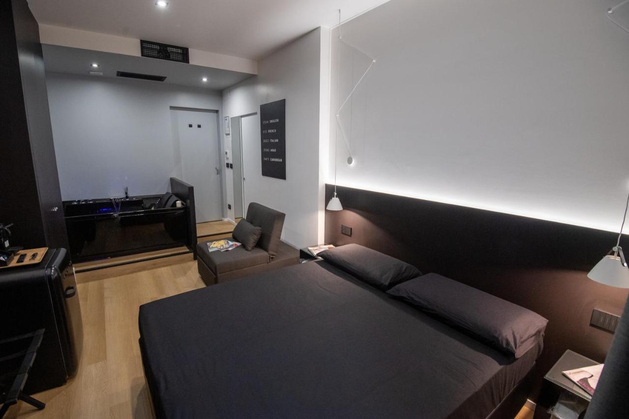 Contemporaneamente 147 - Modern & Comfort Rooms Bari Exterior photo
