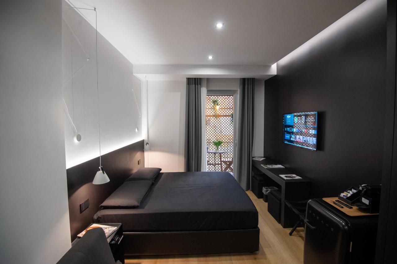 Contemporaneamente 147 - Modern & Comfort Rooms Bari Exterior photo